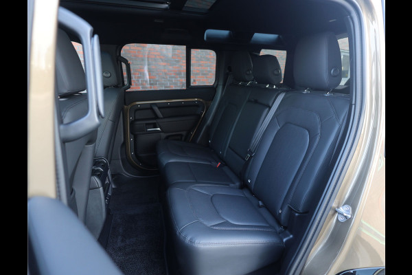Land Rover Defender P300e X-Dynamic SE | Urban - Pano - Trekhaak