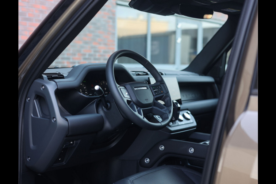 Land Rover Defender P300e X-Dynamic SE | Urban - Pano - Trekhaak