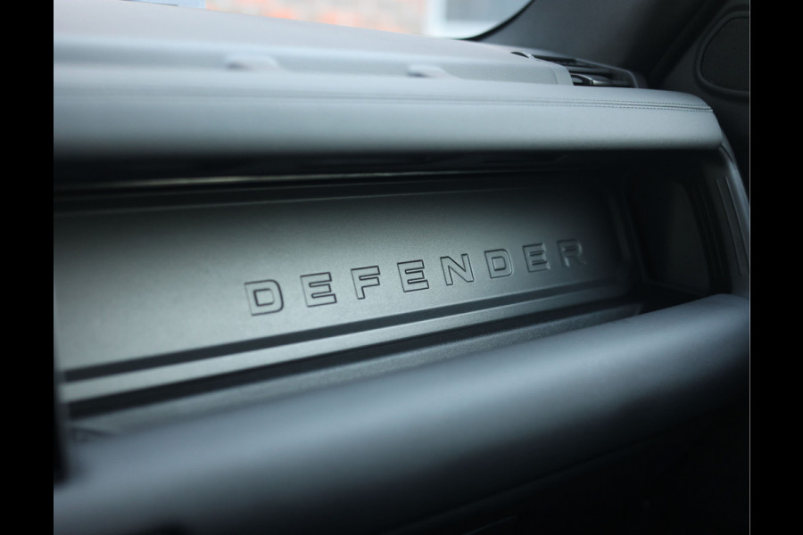 Land Rover Defender P300e X-Dynamic SE | Urban - Pano - Trekhaak