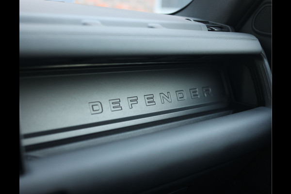 Land Rover Defender P300e X-Dynamic SE | Urban - Pano - Trekhaak