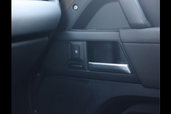 Land Rover Defender P300e X-Dynamic SE | Urban - Pano - Trekhaak