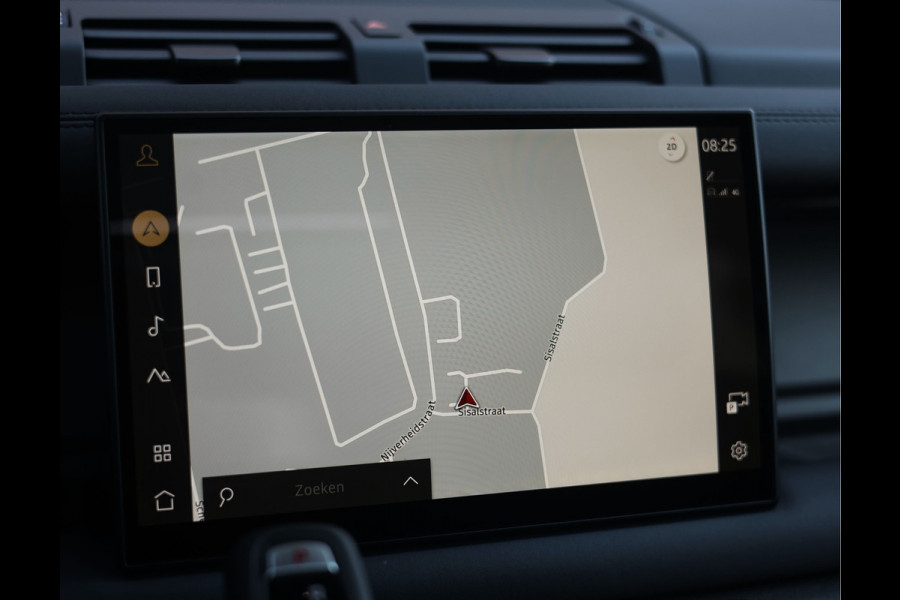 Land Rover Defender P300e X-Dynamic SE | Urban - Pano - Trekhaak