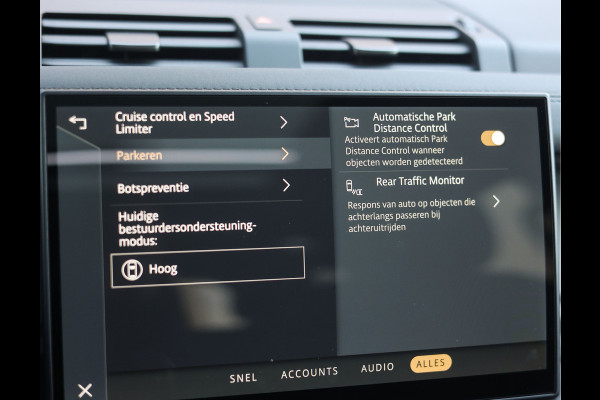 Land Rover Defender P300e X-Dynamic SE | Urban - Pano - Trekhaak