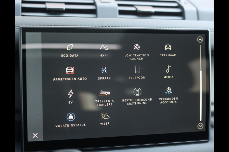 Land Rover Defender P300e X-Dynamic SE | Urban - Pano - Trekhaak