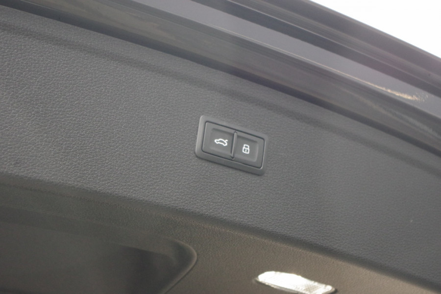 Audi Q5 50 TFSI e 300 PK Quattro S-Line Edition PHEV, Panoramadak, RS-Leder, Adap. Cruise Control, Matrix-LED