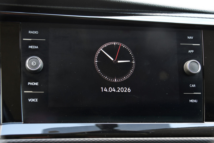 Volkswagen Transporter 2.0 TDI L1H1 28 Bulli Virtual Cockpit, Cruise, Camera, 150pk, LED, Airco, Trekhaak, Uniek!