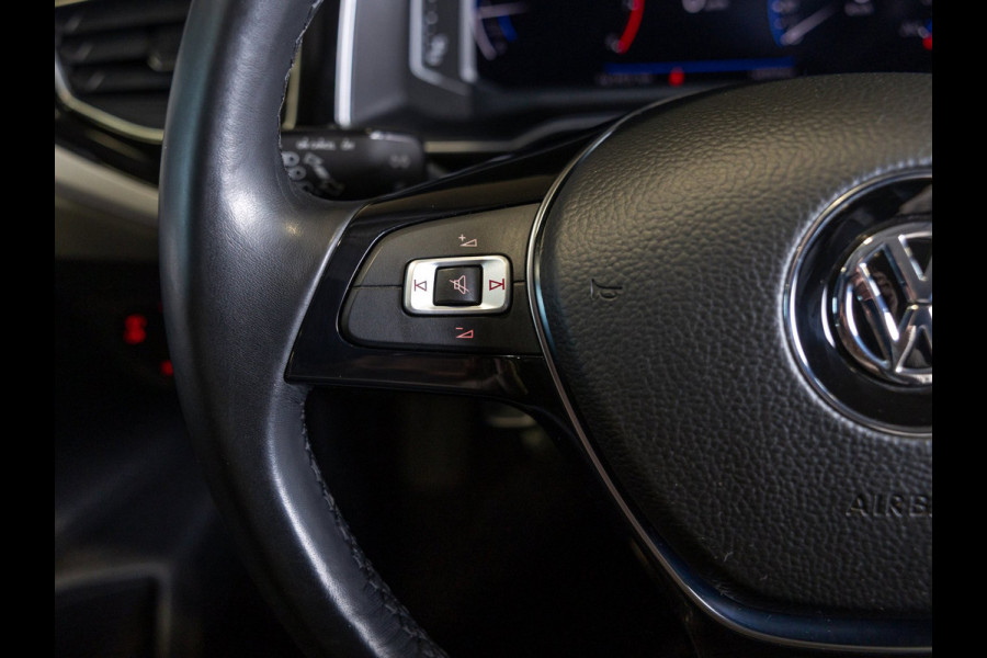 Volkswagen Polo 1.0 TSI Highline Business R / 116pk / Achteruitrij camera / Stoelverwarming / Virtual cockpit /