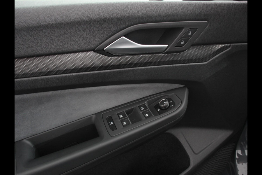 Volkswagen Golf 1.5 eTSI 150pk DSG R-Line Panorama dak Navigatie Apple Carplay/Android Auto Climate Control Camera Dab Extra Getint Glas Adaptive Cruise Control Virtual Cockpit Lichtmetalen Velgen