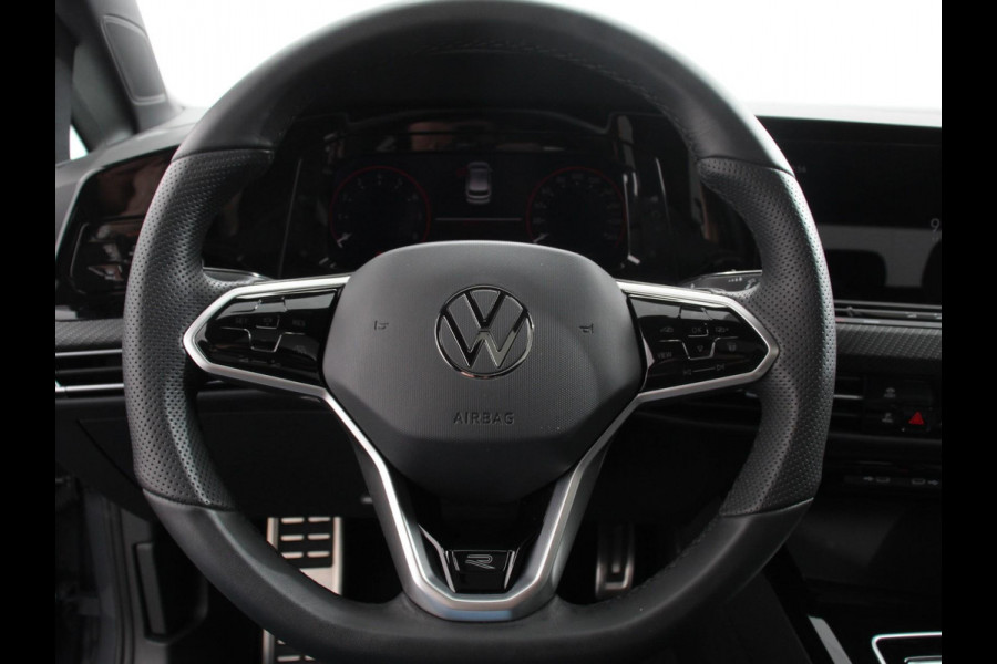 Volkswagen Golf 1.5 eTSI 150pk DSG R-Line Panorama dak Navigatie Apple Carplay/Android Auto Climate Control Camera Dab Extra Getint Glas Adaptive Cruise Control Virtual Cockpit Lichtmetalen Velgen