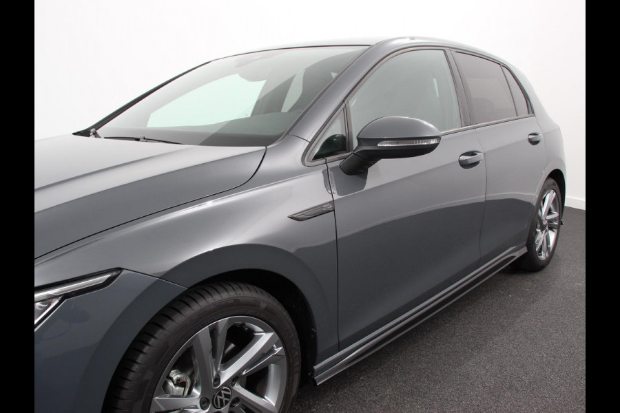 Volkswagen Golf 1.5 eTSI 150pk DSG R-Line Panorama dak Navigatie Apple Carplay/Android Auto Climate Control Camera Dab Extra Getint Glas Adaptive Cruise Control Virtual Cockpit Lichtmetalen Velgen