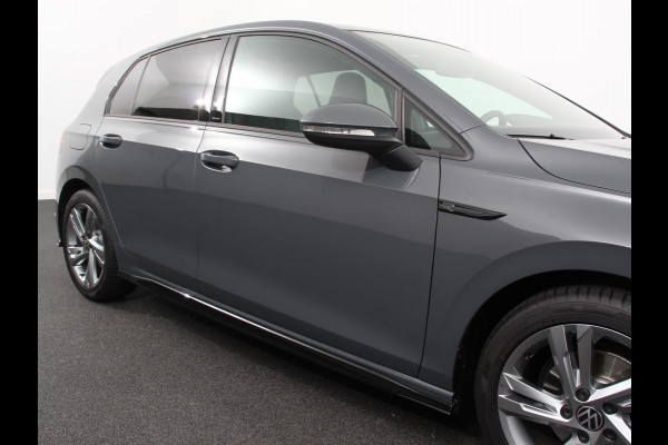 Volkswagen Golf 1.5 eTSI 150pk DSG R-Line Panorama dak Navigatie Apple Carplay/Android Auto Climate Control Camera Dab Extra Getint Glas Adaptive Cruise Control Virtual Cockpit Lichtmetalen Velgen