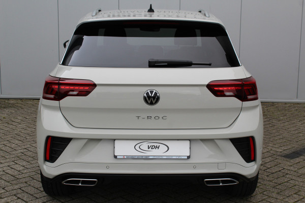 Volkswagen T-Roc 1.5-150pk R-Line Edition DSG-AUTOMAAT ! Gun u het comfort van een automaat ! Slechts 16.500km ! Stoel- en stuurwielverw., IQ-light, Adaptieve cruise cntrl, Navigatie by Apple Carplay/Android auto, Autm. airco dual, Camera, Elektr. achterklep etc.