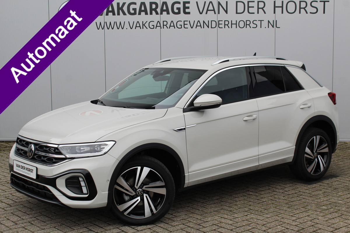 Volkswagen T-Roc 1.5-150pk R-Line Edition DSG-AUTOMAAT ! Gun u het comfort van een automaat ! Slechts 15.000km ! Stoel- en stuurwielverw., IQ-light, Adaptieve cruise cntrl, Navigatie by Apple Carplay/Android auto, Autm. airco dual, Camera, Elektr. achterklep etc.
