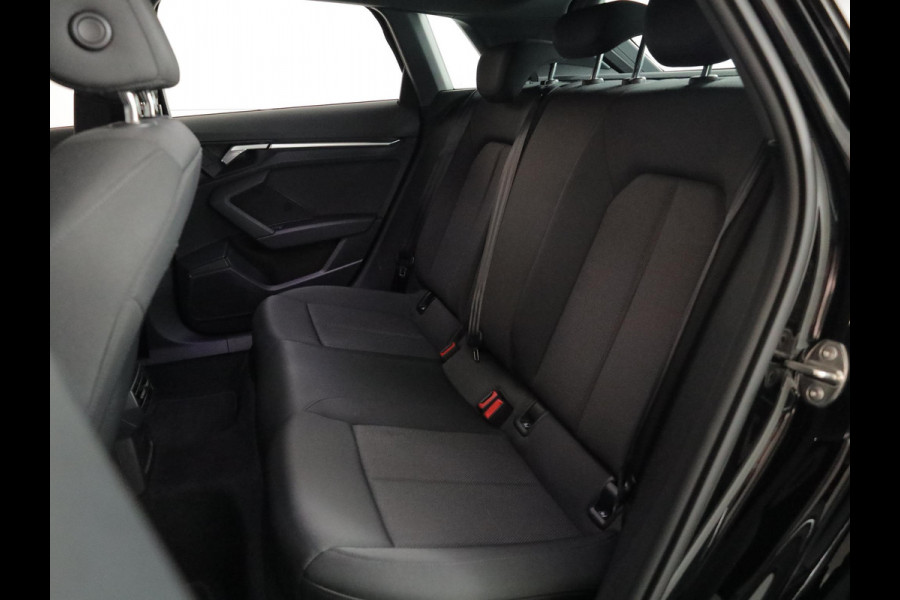 Audi A3 Sportback 30 TFSI Pro Line 110 pk S-tronic | Verlengde garantie | Navigatie via App | Parkeersensoren achter | Cruise control |