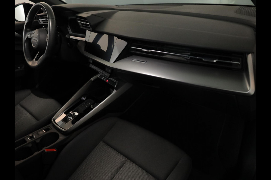 Audi A3 Sportback 30 TFSI Pro Line 110 pk S-tronic | Verlengde garantie | Navigatie via App | Parkeersensoren achter | Cruise control |