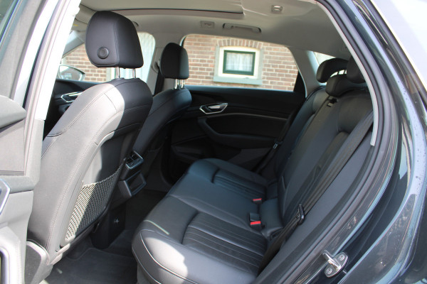 Audi e-tron e-tron 50 quattro Launch edition 71 kWh SOh 90,8% PANO LEER NAVI 113000KM!!!