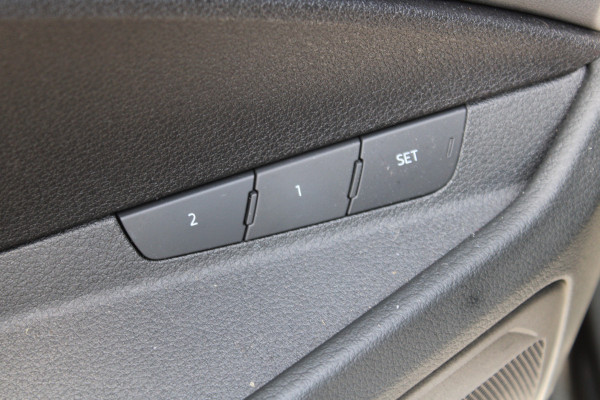 Audi e-tron e-tron 50 quattro Launch edition 71 kWh SOh 90,8% PANO LEER NAVI 113000KM!!!