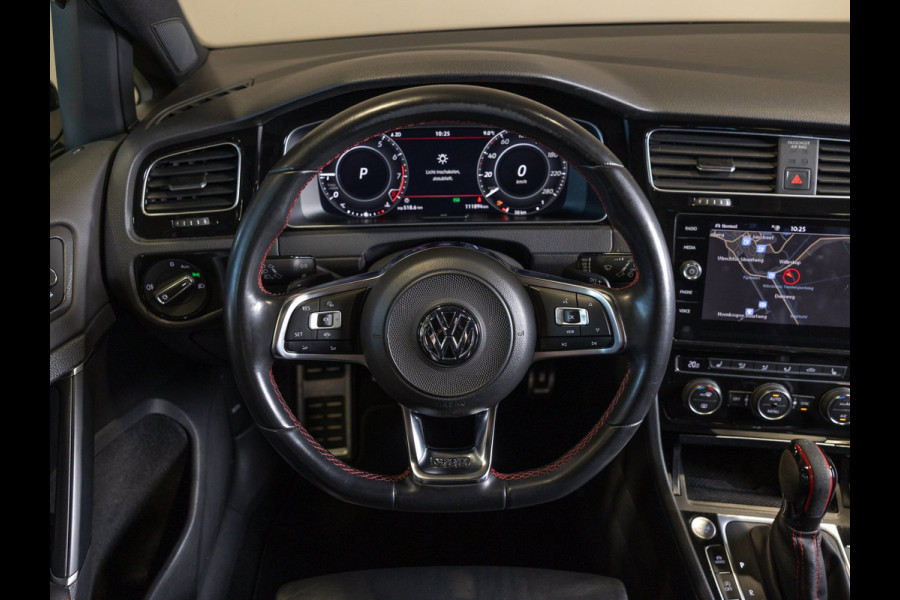 Volkswagen Golf 2.0 TSI GTI Performance / 245pk / Panorama dak / Leder / Dodehoek herkenning ./