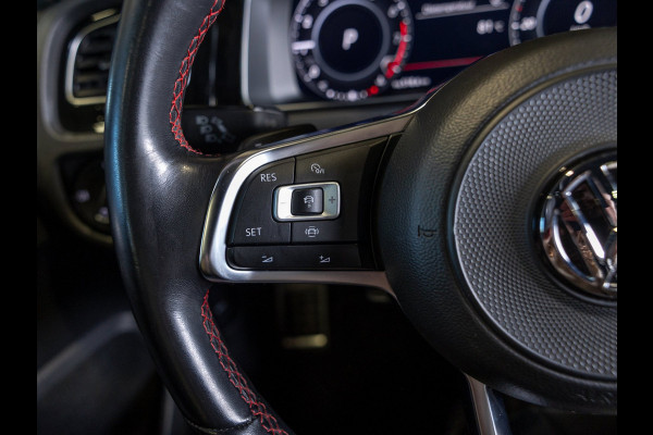 Volkswagen Golf 2.0 TSI GTI Performance / 245pk / Panorama dak / Leder / Dodehoek herkenning ./