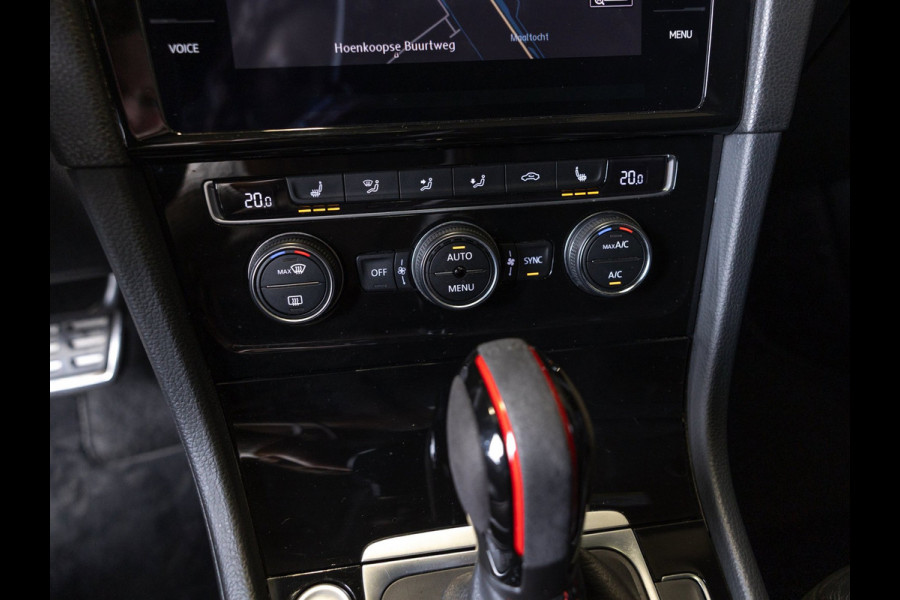 Volkswagen Golf 2.0 TSI GTI Performance / 245pk / Panorama dak / Leder / Dodehoek herkenning ./