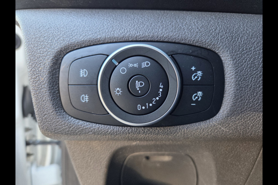 Ford Transit Custom 2.0 TDCI Automaat Trend Airco Cruisecontrol Navi Trekhaak Verwarmde stoel