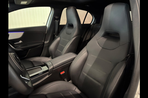 Mercedes-Benz A-Klasse 250 e Star Edition AMG Line Plus | PANO | HUD | 360 CAMERA | TREKHAAK | VOL OPTIES!