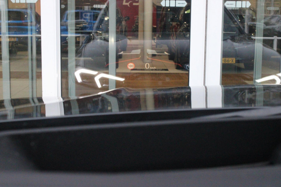 BMW 3-serie 330e 292PK xDRIVE | PANORAMISCH SCHUIF/KANTEL DAK | M-SPORT PRO-PAKKET | M-SPORT REMMEN UITGEVOERD IN DONKERBLAUW MET M LOGO | BMW LIVE COCKPIT PROFESSIONAL | CURVED DISPLAY |DRIVING ASSISTANT INCL. HEAD-UP DISPLAY | PARKING ASSIST INCL. ACHTERUITRIJCAMERA | ADAPTIEVE LED KOPLAMPEN |SHADOW LINE | M-SPORTSTOELEN VOOR | LEDER VERNASCA MET CONTRAST STIKSELS M-SPORT | STOEL VERWARMING | DRAADLOZE APPLE CARPLAY | ELEKTRISCH VERSTELBARE STOELEN MET GEHEUGEN FUNCTIE | HEAD UP DISPLAY | DRAADLOZE TELEFOONLADER | DODEHOEK BEWAKING | COMFORT PACK INCL. ELEKTRISCHE ACHTERKLEP | A