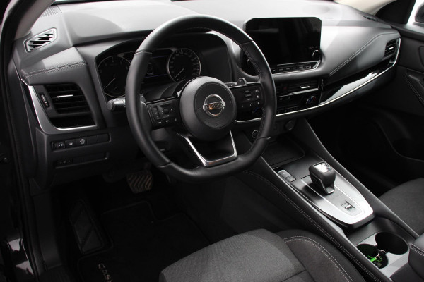 Nissan QASHQAI 1.3 DIG-T 158 pk Automaat N-Connecta Navigatie Apple Carplay/Android Auto Adaptive Cruise Control Parkeersensoren 360 camera Park Assist Lane Assist Stoel- en stuurwielverwarming Verwarmde voorruit LED koplampen Privacy Glass Trekhaak