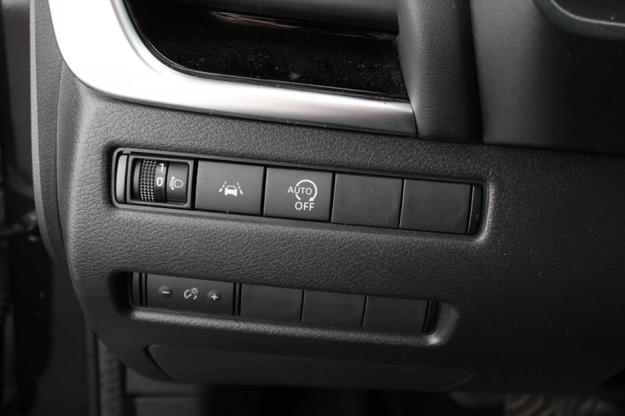 Nissan QASHQAI 1.3 DIG-T 158 pk Automaat N-Connecta Navigatie Apple Carplay/Android Auto Adaptive Cruise Control Parkeersensoren 360 camera Park Assist Lane Assist Stoel- en stuurwielverwarming Verwarmde voorruit LED koplampen Privacy Glass Trekhaak