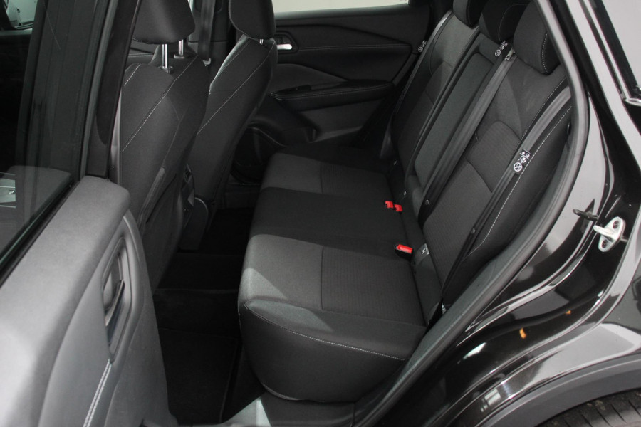 Nissan QASHQAI 1.3 DIG-T 158 pk Automaat N-Connecta Navigatie Apple Carplay/Android Auto Adaptive Cruise Control Parkeersensoren 360 camera Park Assist Lane Assist Stoel- en stuurwielverwarming Verwarmde voorruit LED koplampen Privacy Glass Trekhaak