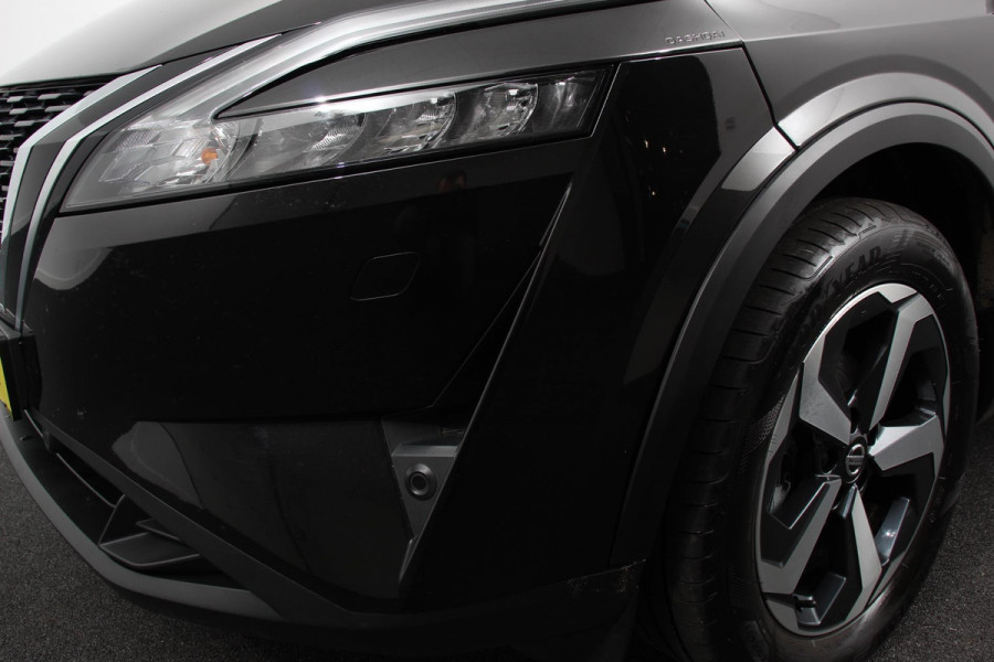 Nissan QASHQAI 1.3 DIG-T 158 pk Automaat N-Connecta Navigatie Apple Carplay/Android Auto Adaptive Cruise Control Parkeersensoren 360 camera Park Assist Lane Assist Stoel- en stuurwielverwarming Verwarmde voorruit LED koplampen Privacy Glass Trekhaak