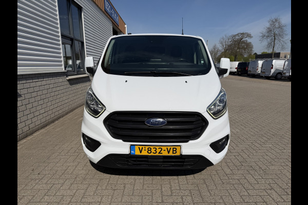 Ford Transit Custom 300 2.0 TDCI 130pk L2H1 Trend / euro 6 / vaste prijs rijklaar € 12.950 ex btw / lease vanaf € 218 / airco / cruise / navigatie / camera / trekhaak 2700 kg !