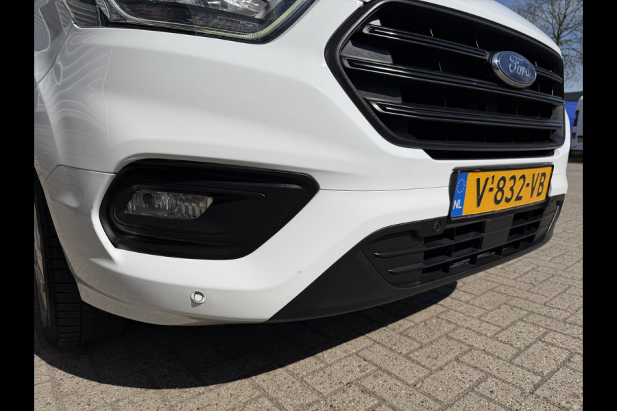 Ford Transit Custom 300 2.0 TDCI 130pk L2H1 Trend / euro 6 / vaste prijs rijklaar € 12.950 ex btw / lease vanaf € 218 / airco / cruise / navigatie / camera / trekhaak 2700 kg !