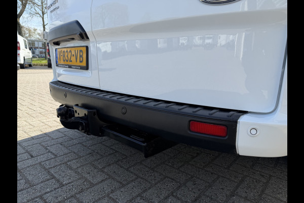 Ford Transit Custom 300 2.0 TDCI 130pk L2H1 Trend / euro 6 / vaste prijs rijklaar € 12.950 ex btw / lease vanaf € 218 / airco / cruise / navigatie / camera / trekhaak 2700 kg !