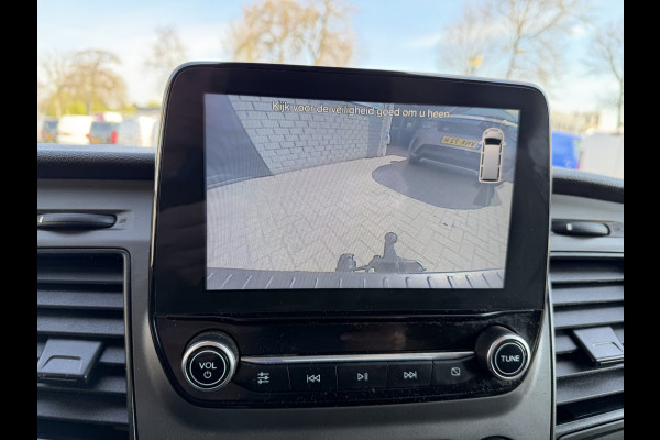 Ford Transit Custom 300 2.0 TDCI 130pk L2H1 Trend / euro 6 / vaste prijs rijklaar € 12.950 ex btw / lease vanaf € 218 / airco / cruise / navigatie / camera / trekhaak 2700 kg !