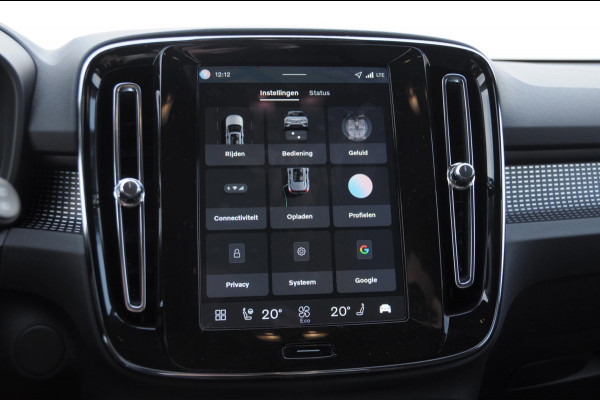 Volvo EX40 252PK Auotmaat Single Motor Extended Range Plus Panoramadak / Apple Carplay / Android Auto / Harman kardon audio / Adaptive cruise control / Pilot assist / Lichtmetalen velgen /