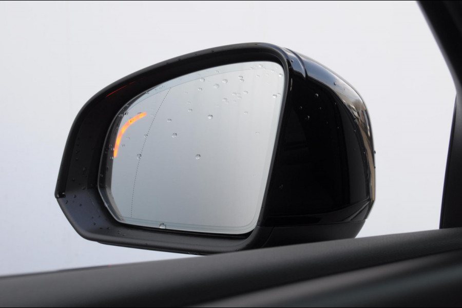 Volvo EX40 252PK Auotmaat Single Motor Extended Range Plus Panoramadak / Apple Carplay / Android Auto / Harman kardon audio / Adaptive cruise control / Pilot assist / Lichtmetalen velgen /