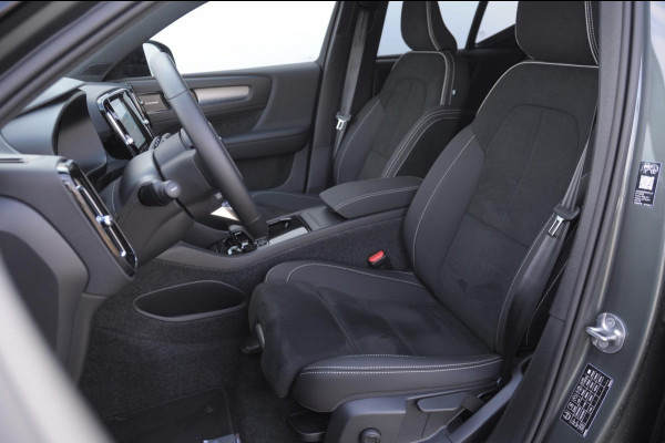 Volvo EX40 252PK Auotmaat Single Motor Extended Range Plus Panoramadak / Apple Carplay / Android Auto / Harman kardon audio / Adaptive cruise control / Pilot assist / Lichtmetalen velgen /