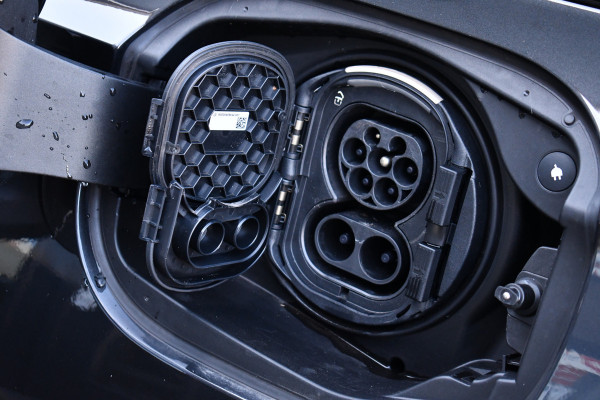 Mercedes-Benz E-Klasse Estate AMG 53 4M+ Pano Superscreen Trekh Burm HUD Distronic Night