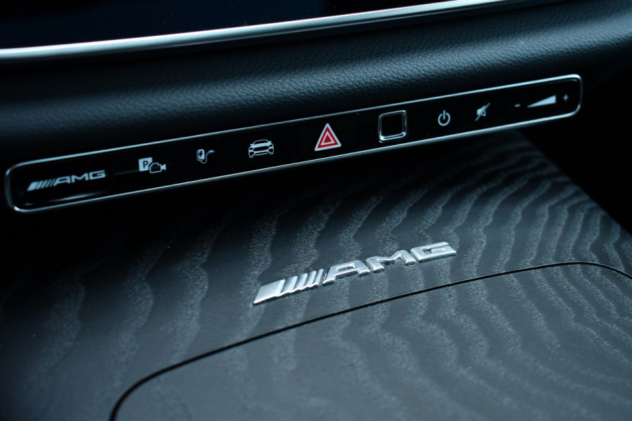 Mercedes-Benz E-Klasse Estate AMG 53 4M+ Pano Superscreen Trekh Burm HUD Distronic Night