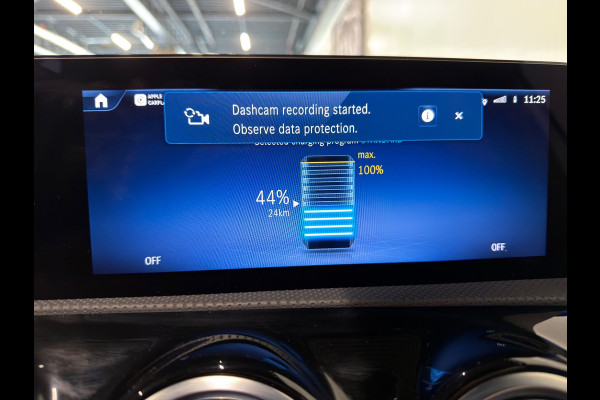 Mercedes-Benz A-Klasse 250 e Star Edition AMG Line Plus | PANO | HUD | 360 CAMERA | TREKHAAK | VOL OPTIES!