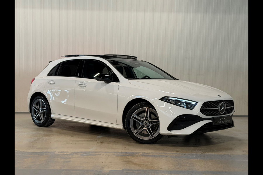 Mercedes-Benz A-Klasse 250 e Star Edition AMG Line Plus | PANO | HUD | 360 CAMERA | TREKHAAK | VOL OPTIES!