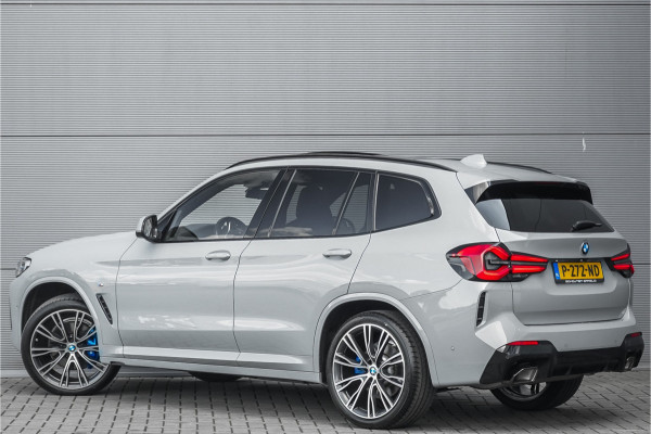 BMW X3 xDrive20i Business Edition+ M-Sport M-Stoelen Pano Laser 21"