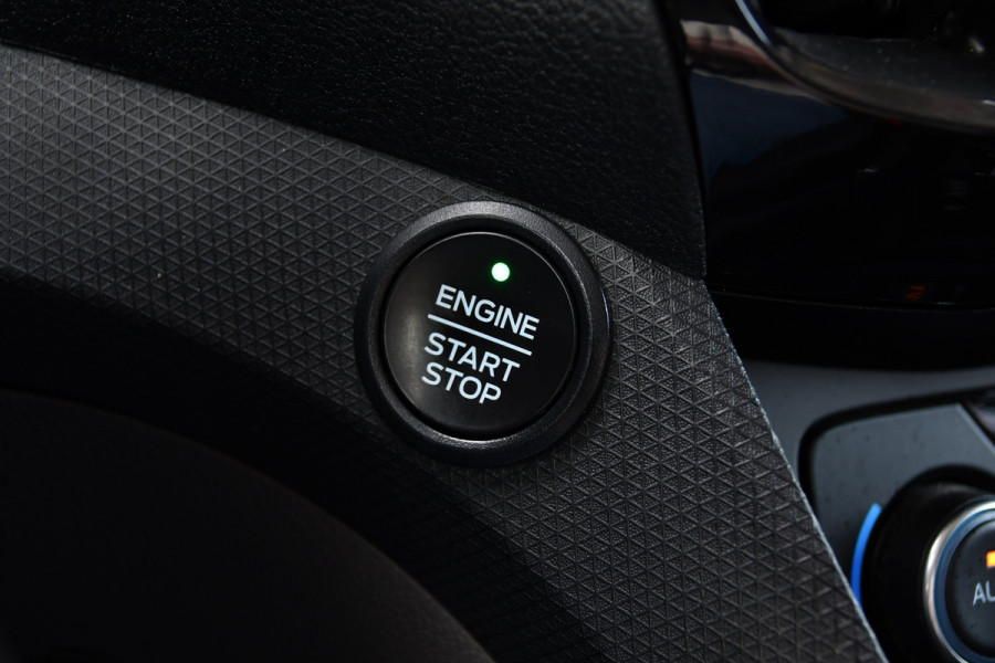 Ford Transit Connect 1.5 EcoBlue L2 Limited Camera, Cruise, Carplay, 120pk, Automaat, LED, Stoelverwarming, Clima, Automaat, Trekhaak, Uniek!