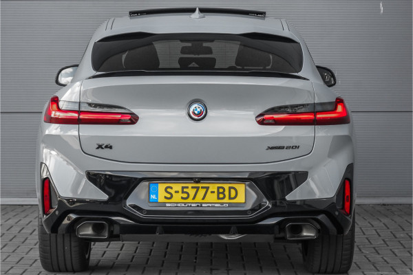 BMW X4 xDrive20i M-Sport Pano Laser Stuurverw Trekhaak Individual 20"