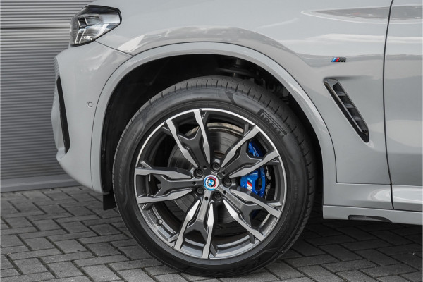 BMW X4 xDrive20i M-Sport Pano Laser Stuurverw Trekhaak Individual 20"