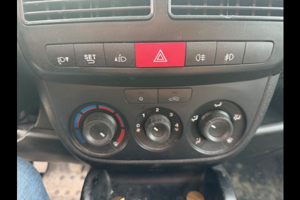 Opel Combo 1.3 CDTi L1H1 Edition AIRCO I ELEKTRISCHE RAMEN I TURBO KAPOT GELOPEN ZIE OPMERKINGEN