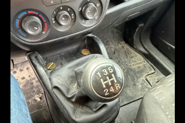 Opel Combo 1.3 CDTi L1H1 Edition AIRCO I ELEKTRISCHE RAMEN I TURBO KAPOT GELOPEN ZIE OPMERKINGEN