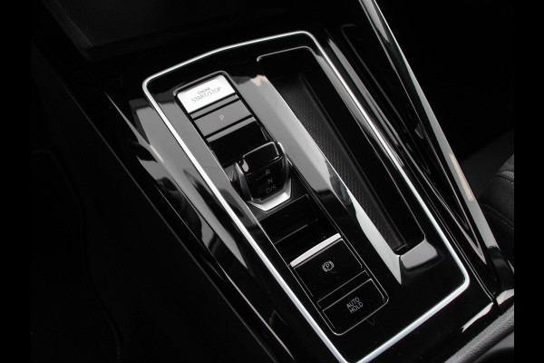 Volkswagen Golf 1.5 eTSI 150pk DSG Style Navigatie DAB Camera Lane Assist LED Adaptive Cruise Control Keyless Go Stoelverwarming Lichtmetalen Velgen