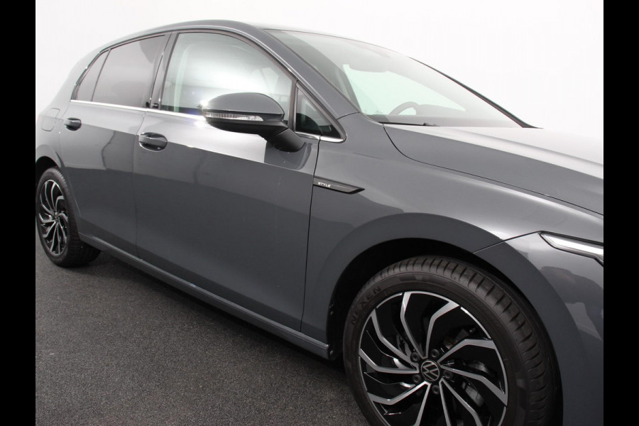Volkswagen Golf 1.5 eTSI 150pk DSG Style Navigatie DAB Camera Lane Assist LED Adaptive Cruise Control Keyless Go Stoelverwarming Lichtmetalen Velgen